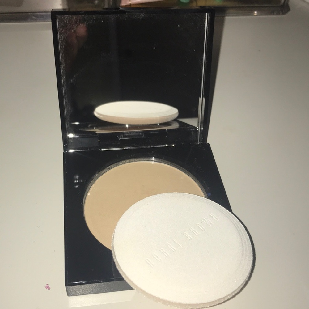 Bobbi Brown sheer finish pressed powder.